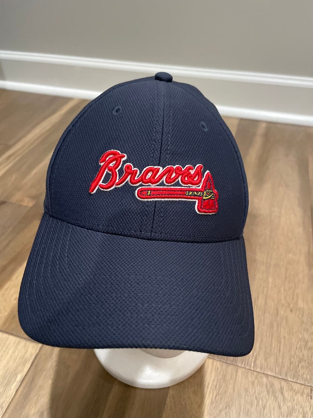Under Armour Genuine Merchandise Atlanta Braves Navy Baseball Hat M/L
